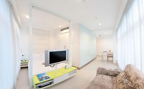 Equinox Mercury Serviced Apartments Hong Kong